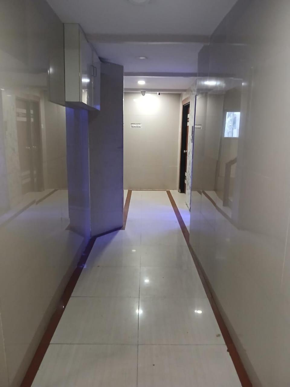 Blossoms Room Holiday Inn- Lakdikapul Hyderabad Exterior foto