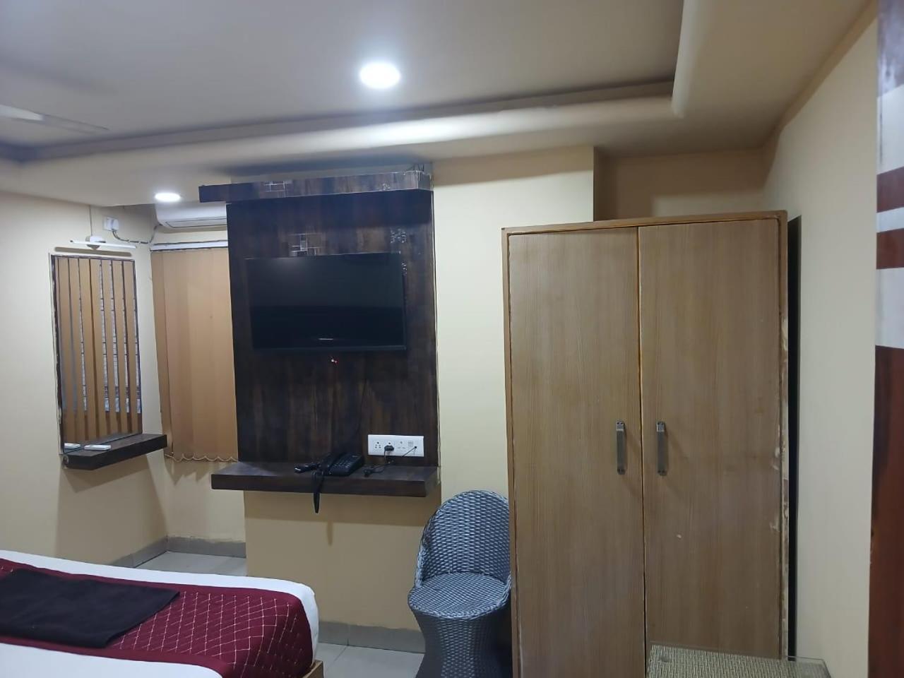 Blossoms Room Holiday Inn- Lakdikapul Hyderabad Exterior foto
